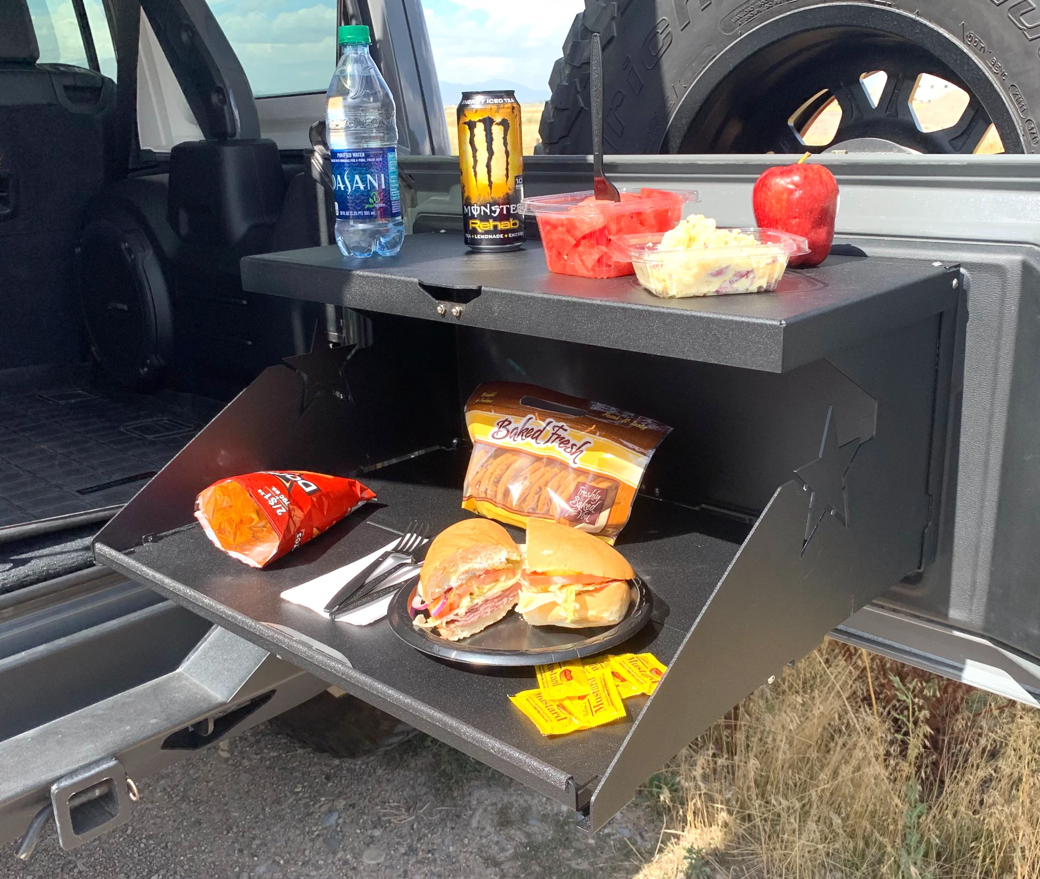 Rock Slide Engineering - Tailgate Table - Image 12